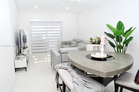 Купить кондоминиум в Майами, Флорида 2 спальни, № 2024009 - фото 17