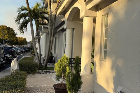 Купить кондоминиум в Майами, Флорида 2 спальни, № 2024009 - фото 4