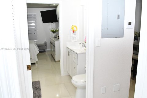 Купить кондоминиум в Майами, Флорида 2 спальни, № 2024009 - фото 21