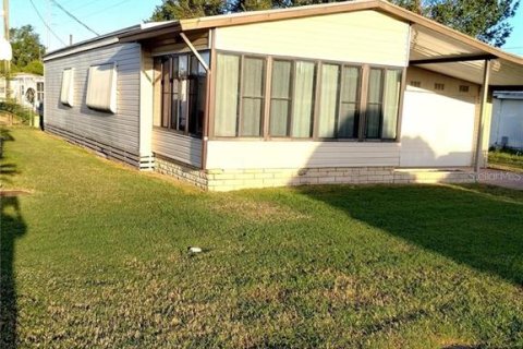 House in Zephyrhills, Florida 2 bedrooms, 75.81 sq.m. № 1788958 - photo 3
