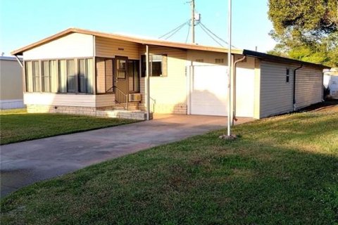 House in Zephyrhills, Florida 2 bedrooms, 75.81 sq.m. № 1788958 - photo 19