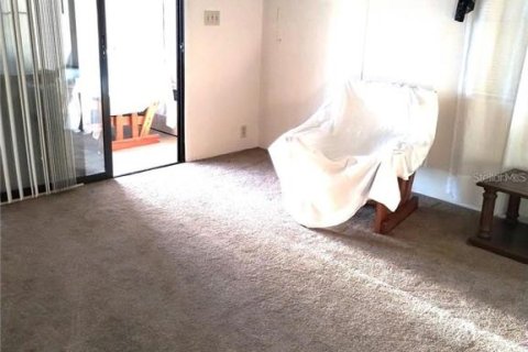 House in Zephyrhills, Florida 2 bedrooms, 75.81 sq.m. № 1788958 - photo 5