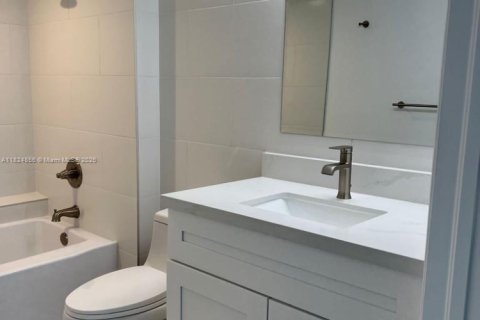Купить кондоминиум в Майами, Флорида 3 спальни, 136.57м2, № 1938060 - фото 19