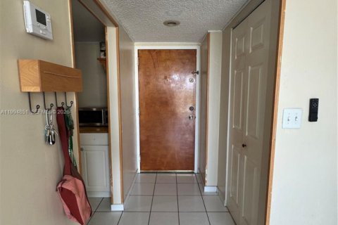 Copropriété à vendre à Miami, Floride: 2 chambres, 84.54 m2 № 2248023 - photo 4