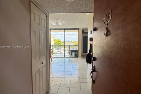 Copropriété à vendre à Miami, Floride: 2 chambres, 84.54 m2 № 2248023 - photo 2