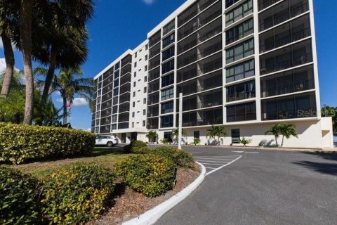 Condominio en venta en Saint Petersburg, Florida, 3 dormitorios, 137.5 m2 № 1512302 - foto 9