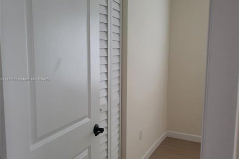 Appartement à louer à Coral Gables, Floride: 2 chambres, 334.45 m2 № 2013267 - photo 14