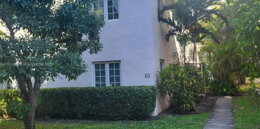 Appartement à Coral Gables, Floride 2 chambres, 334.45 m2 № 2013267