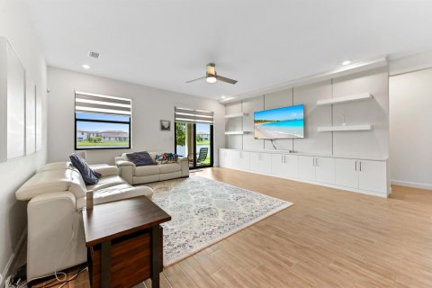 Villa ou maison à vendre à Royal Palm Beach, Floride: 5 chambres, 213.68 m2 № 2253197 - photo 7