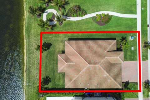 Villa ou maison à vendre à Royal Palm Beach, Floride: 5 chambres, 213.68 m2 № 2253197 - photo 28