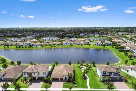 Villa ou maison à vendre à Royal Palm Beach, Floride: 5 chambres, 213.68 m2 № 2253197 - photo 26
