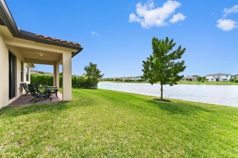 Villa ou maison à vendre à Royal Palm Beach, Floride: 5 chambres, 213.68 m2 № 2253197 - photo 4