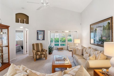 Casa en venta en Clermont, Florida, 2 dormitorios, 166.48 m2 № 2144815 - foto 4