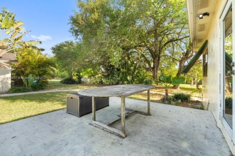 House in Homestead, Florida 3 bedrooms, 184.13 sq.m. № 1860786 - photo 29