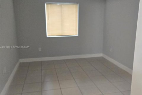 Copropriété à louer à Miami, Floride: 1 chambre, 62.8 m2 № 2001357 - photo 4