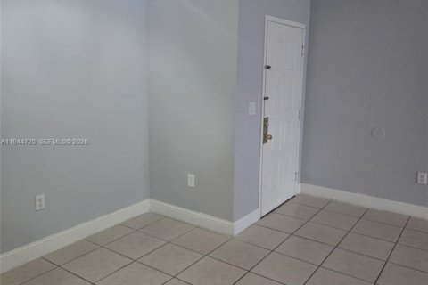 Copropriété à louer à Miami, Floride: 1 chambre, 62.8 m2 № 2001357 - photo 6