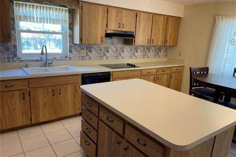 House in Sun City Center, Florida 2 bedrooms, 153.85 sq.m. № 1747618 - photo 15