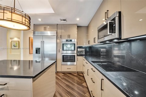 Condominio en venta en Fort Lauderdale, Florida, 2 dormitorios, 222.41 m2 № 1975912 - foto 15
