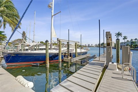 Condominio en venta en Fort Lauderdale, Florida, 2 dormitorios, 222.41 m2 № 1975912 - foto 7