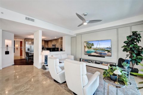 Condominio en venta en Fort Lauderdale, Florida, 2 dormitorios, 222.41 m2 № 1975912 - foto 23