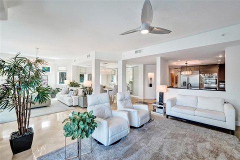 Condominio en venta en Fort Lauderdale, Florida, 2 dormitorios, 222.41 m2 № 1975912 - foto 25