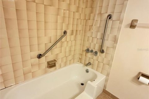 Condominio en venta en Port Charlotte, Florida, 2 dormitorios, 78.04 m2 № 1913257 - foto 11