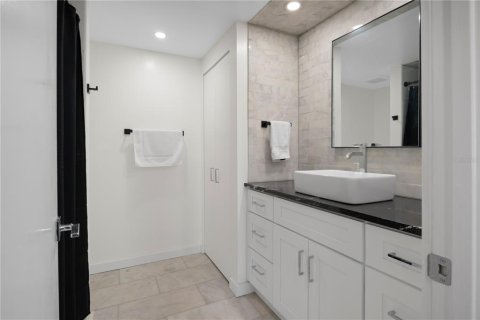 Купить кондоминиум в Клируотер, Флорида 4 комнаты, 145.86м2, № 1780926 - фото 24