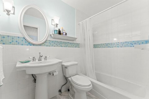 Купить кондоминиум в Бока-Ратон, Флорида 5 комнат, 80.64м2, № 2147355 - фото 18