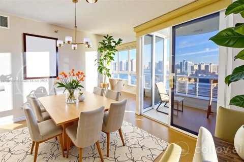 Copropriété à vendre à Aventura, Floride: 3 chambres, 232.53 m2 № 1478193 - photo 4