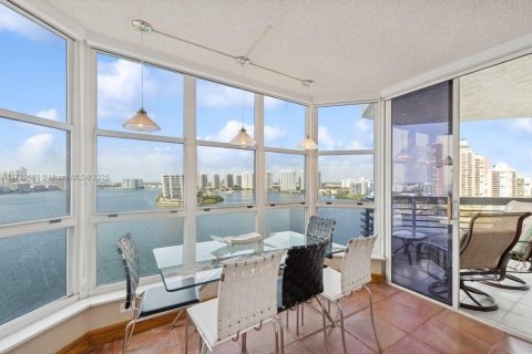 Copropriété à vendre à Aventura, Floride: 3 chambres, 232.53 m2 № 1478193 - photo 3