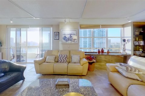 Copropriété à vendre à Aventura, Floride: 3 chambres, 232.53 m2 № 1478193 - photo 20