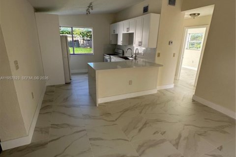 Casa en alquiler en West Park, Florida, 3 dormitorios, 130.06 m2 № 2011674 - foto 3