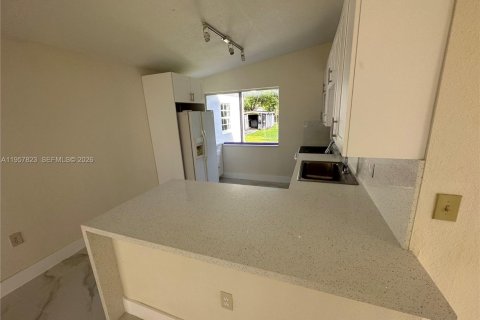 Casa en alquiler en West Park, Florida, 3 dormitorios, 130.06 m2 № 2011674 - foto 2