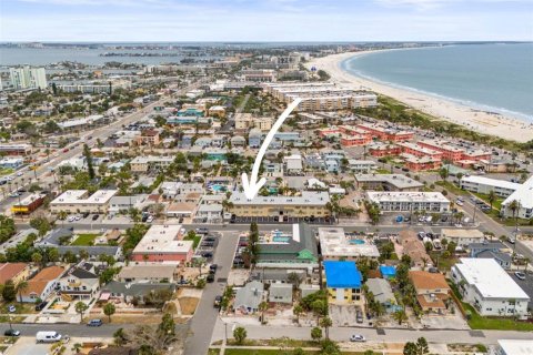 Condo in Saint Pete Beach, Florida, 2 bedrooms  № 1750467 - photo 25