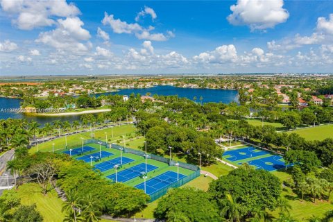 Copropriété à louer à Doral, Floride: 3 chambres, 158.86 m2 № 2041266 - photo 15