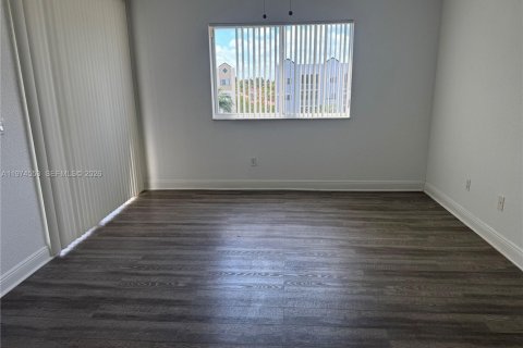 Copropriété à louer à Doral, Floride: 3 chambres, 158.86 m2 № 2041266 - photo 6