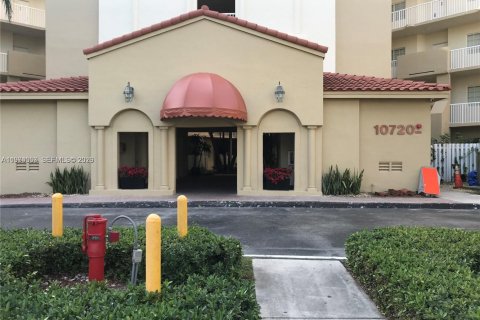 Condo à Doral, Floride, 3 chambres  № 2041266