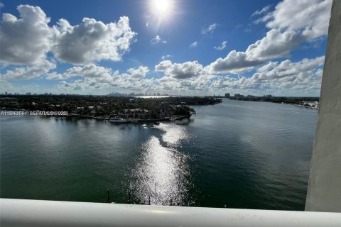 Condominio en venta en Miami Beach, Florida, 1 dormitorio, 84.54 m2 № 2000225 - foto 2