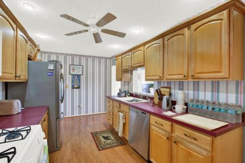 Condo in Saint Petersburg, Florida, 2 bedrooms № 2099990 - photo 17