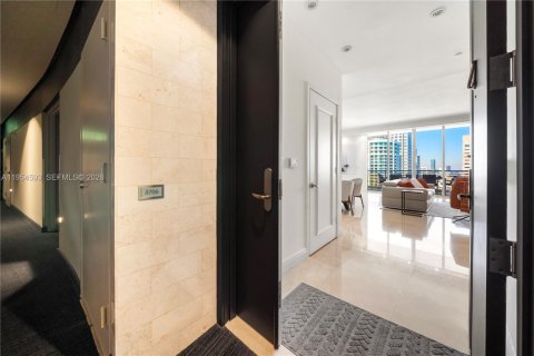 Condominio en venta en Miami, Florida, 3 dormitorios, 180.6 m2 № 2153348 - foto 27