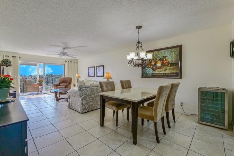Copropriété à vendre à Lauderhill, Floride: 2 chambres, 102.19 m2 № 2010861 - photo 8