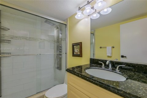 Copropriété à vendre à Lauderhill, Floride: 2 chambres, 102.19 m2 № 2010861 - photo 28