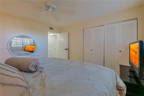 Copropriété à vendre à Lauderhill, Floride: 2 chambres, 102.19 m2 № 2010861 - photo 27