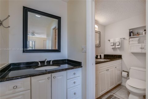 Copropriété à vendre à Lauderhill, Floride: 2 chambres, 102.19 m2 № 2010861 - photo 22
