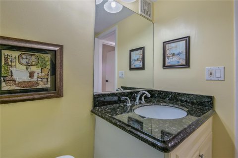 Copropriété à vendre à Lauderhill, Floride: 2 chambres, 102.19 m2 № 2010861 - photo 30