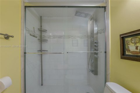 Copropriété à vendre à Lauderhill, Floride: 2 chambres, 102.19 m2 № 2010861 - photo 29