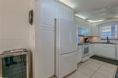 Copropriété à vendre à Lauderhill, Floride: 2 chambres, 102.19 m2 № 2010861 - photo 14