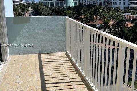 Снять в аренду кондоминиум в Майами-Бич, Флорида 1 спальня, 75.72м2, № 1949226 - фото 5