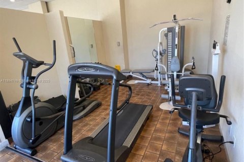 Снять в аренду кондоминиум в Майами-Бич, Флорида 1 спальня, 75.72м2, № 1949226 - фото 17