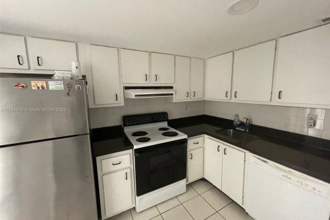 Снять в аренду кондоминиум в Майами-Бич, Флорида 1 спальня, 75.72м2, № 1949226 - фото 6